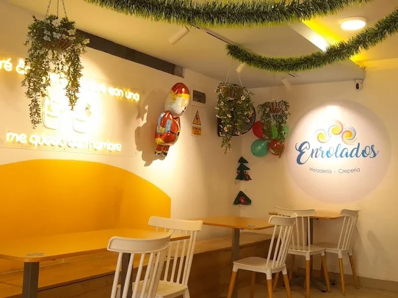 ENROLADOS CREPERIA HELADERIA