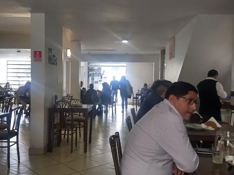 El Trigal Pollos A La Brasa