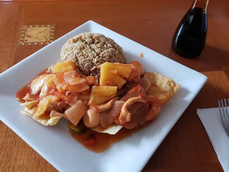 Pollos a La Brasa El Dorado - Surco - Combate De Angamos