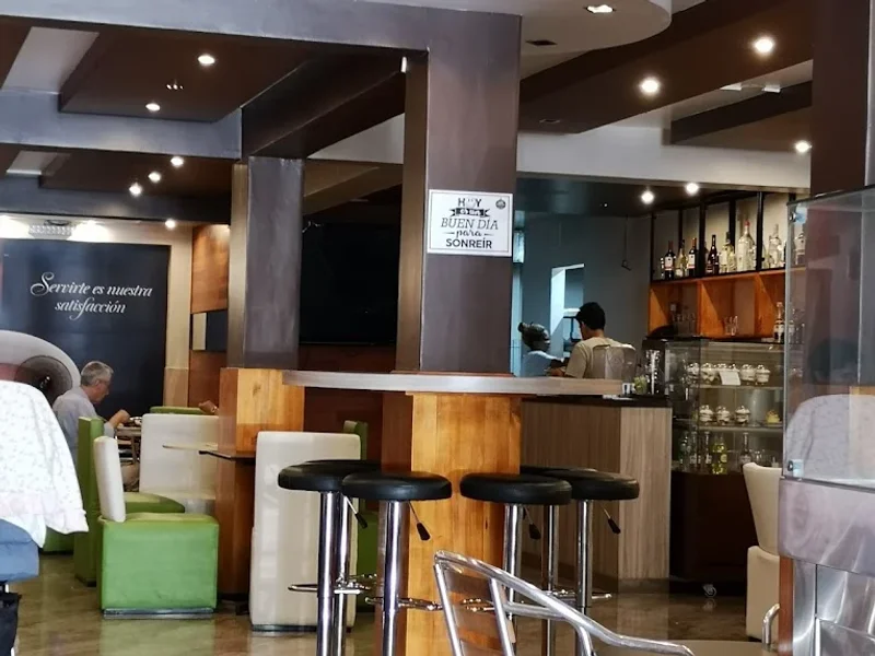 LA CAFETA (Resto-bar El Búho).