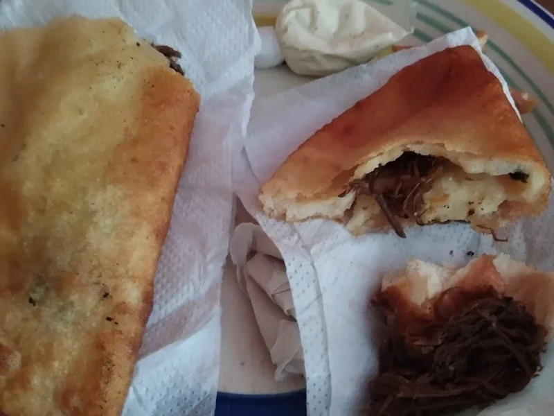 Lunch La Catira (Empanadas La Catira)