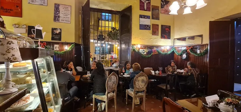 Cafetería del teatro de AAA (Asociación de artistas aficionados)