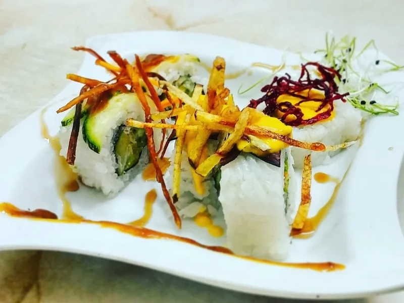 Loving Hut Lince - Golden Food