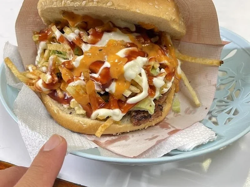 Hamburguesas y algo mas ...