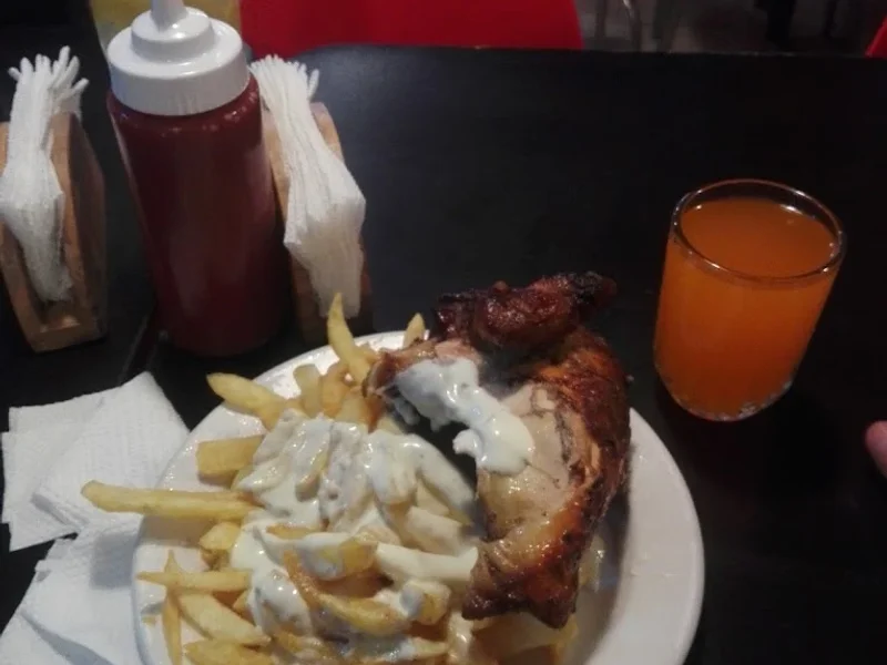 Sayuri Pollos A La Brasa