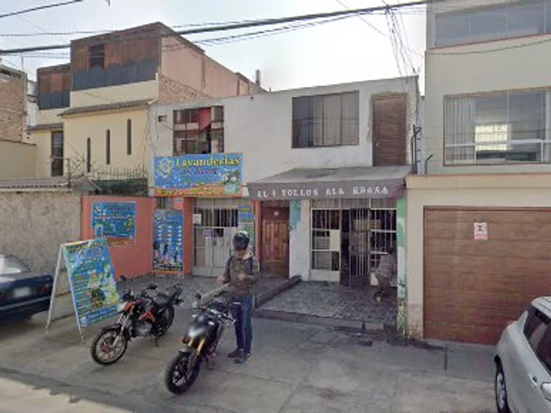 El "9" Pollos a La Brasa, Carnes Y Criollo