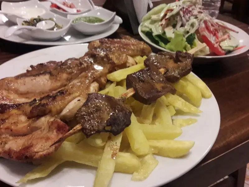 EL BOVINO PARRILLAS - RESTAURANTE