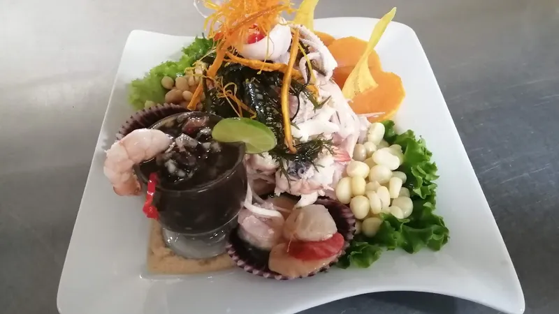 Cevichería La Chalana