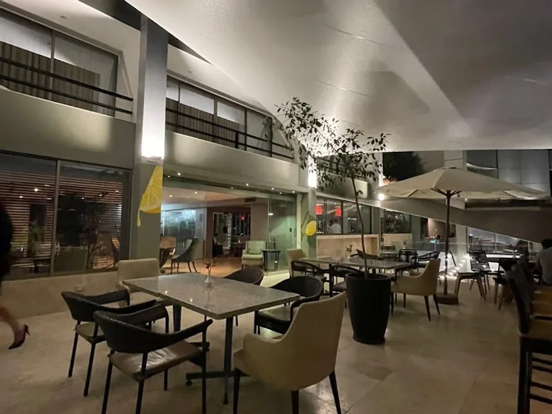 Limoncello Trattoria & Pizzeria