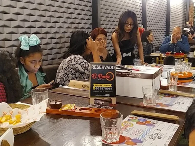 El Ruedo Pollos y Parrillas- Lucyana carabayllo