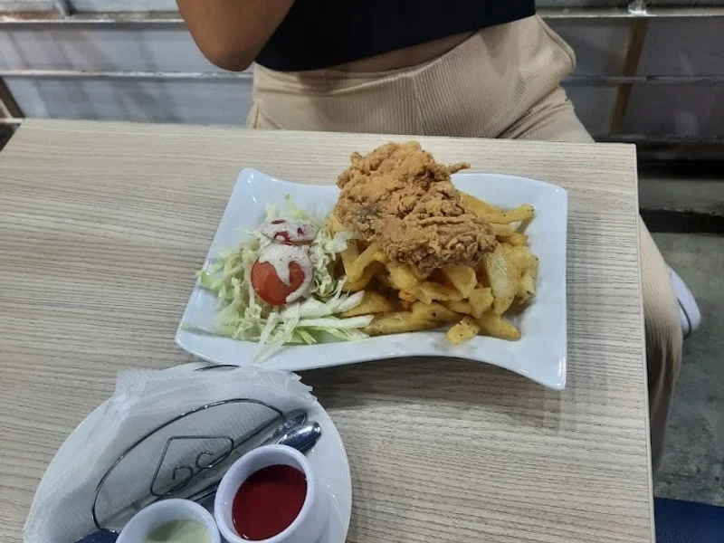 Restaurante cevichería y hamburguesería Belibu