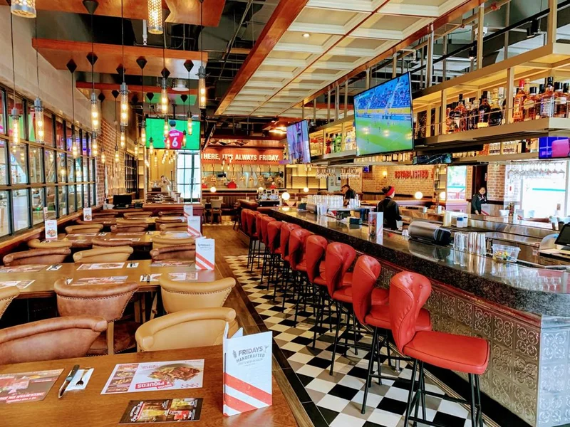 Fridays Plaza San Miguel