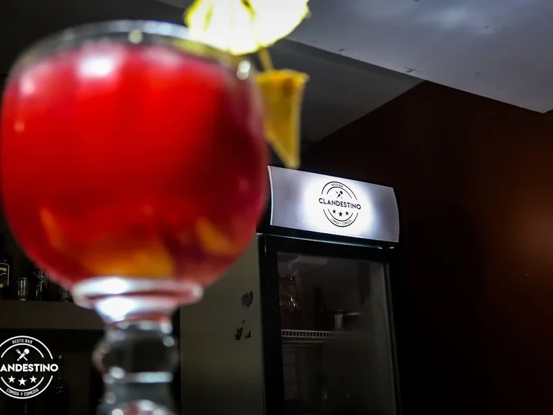 Clandestino Club de Comedia