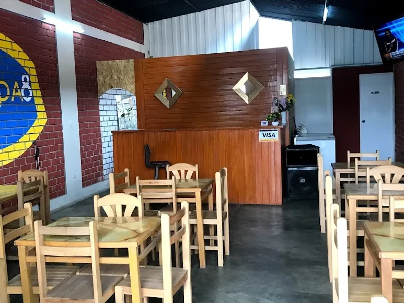 Avenida 8 restaurant