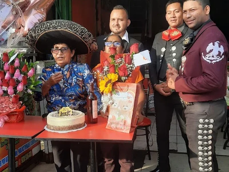 CHICHARRONERIA- CAJA CHINA Adelita "LA ABUELITA"