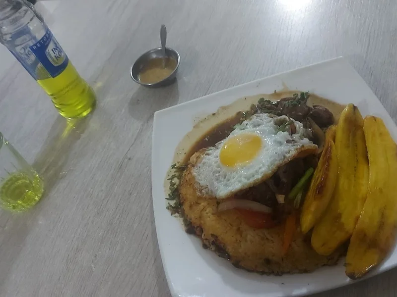 PAPAS RELLENAS DEL PUENTE AZUL