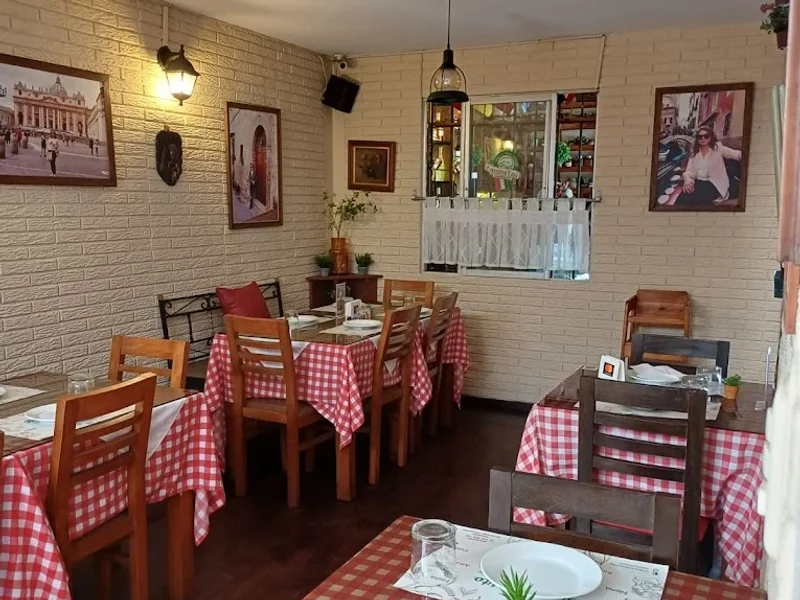 LA FONTANA TRATTORIA / PIZZERIA