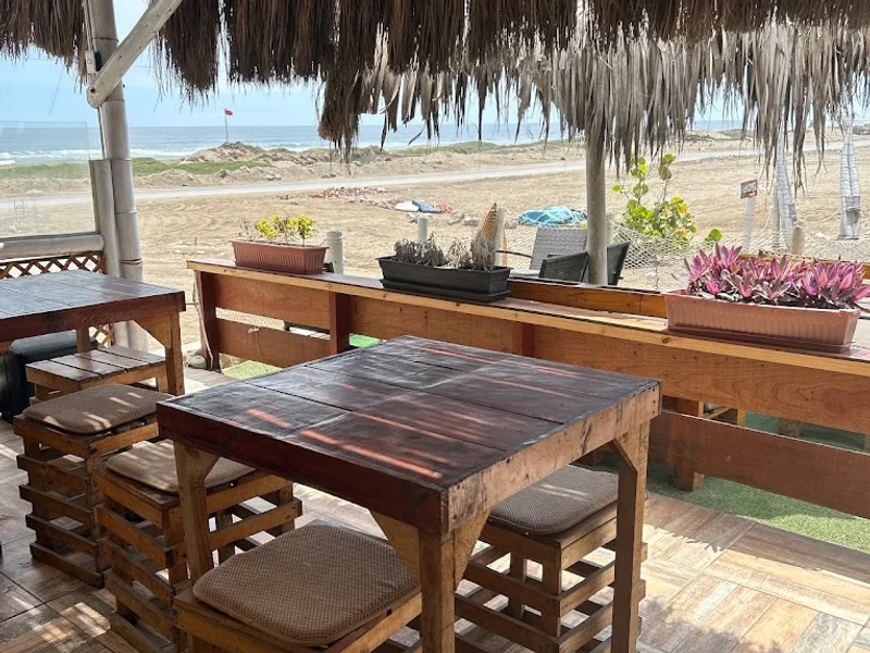 Happy End Hostel & Restaurante Huanchaco