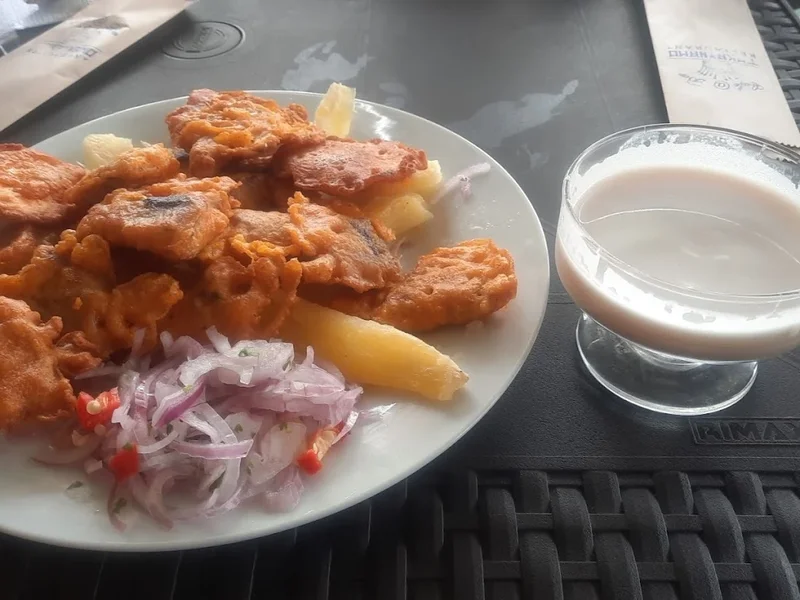 Restaurante Takaynamo Chicharróneria - Pescados y Mariscos