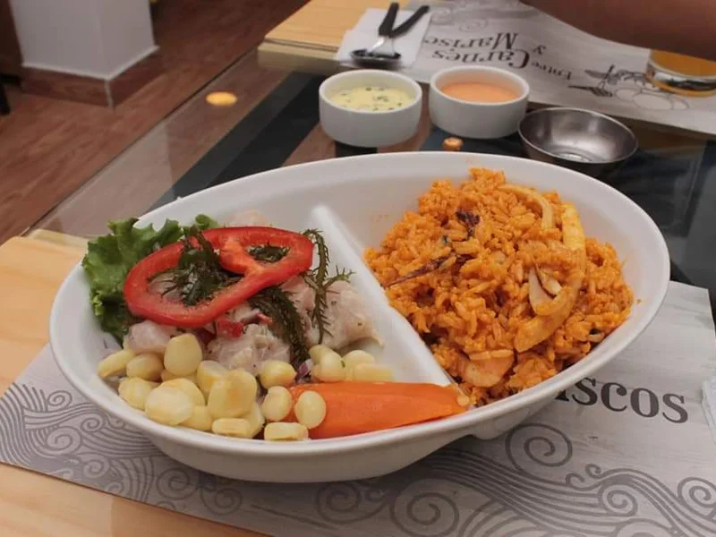 Entre Carnes y Mariscos