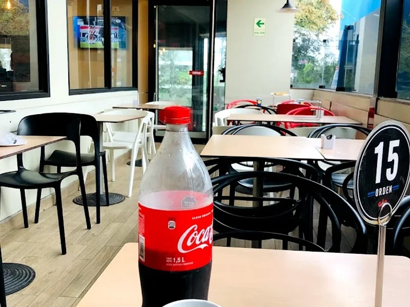 Domino's Pizza Benavides - Miraflores