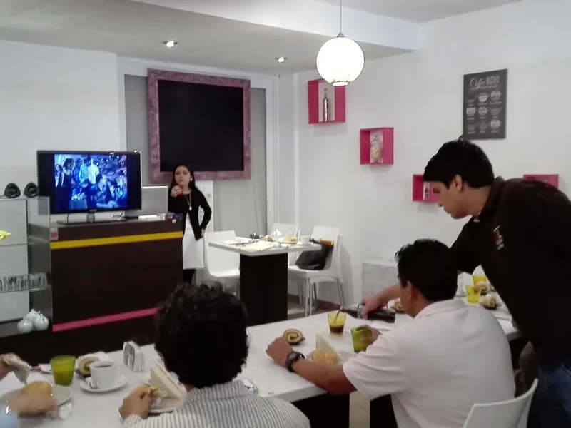 2L Pastelería - Café