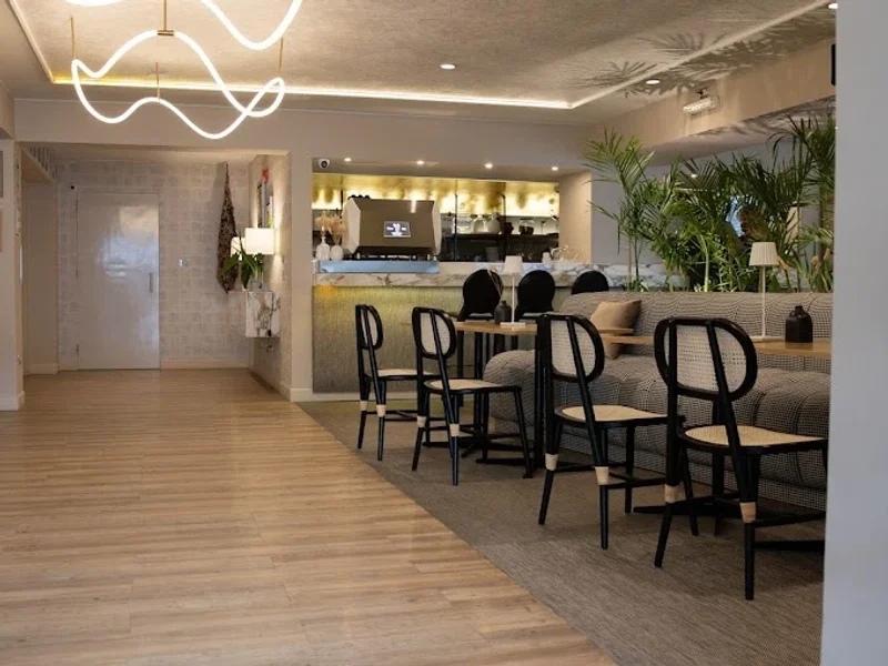 Rutina Café - San Isidro