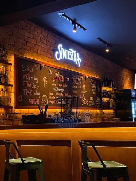 Siniestra Bar