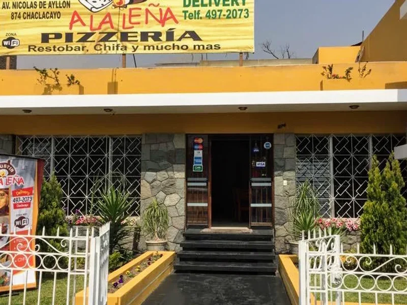 JUSTIN PIZZERIA A LA LEÑA