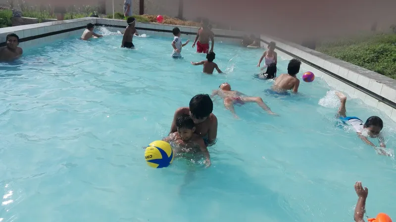 Piscina Gran Unidad Escolar