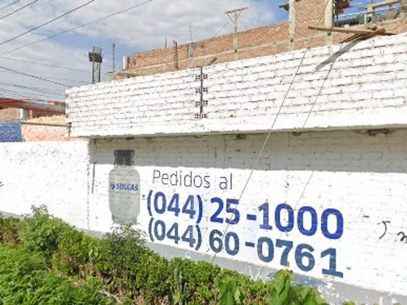 Taller de moto barba roja