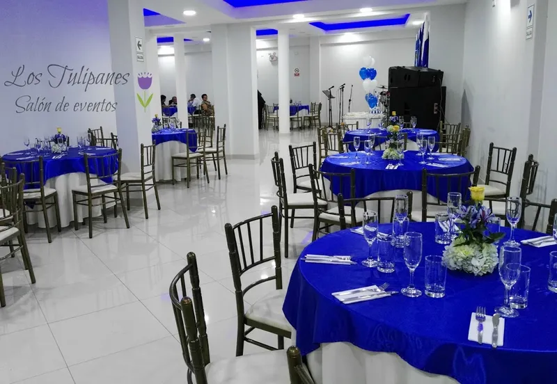 "Los Tulipanes" Salón de eventos.