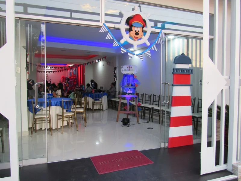 "Los Tulipanes" Salón de eventos.