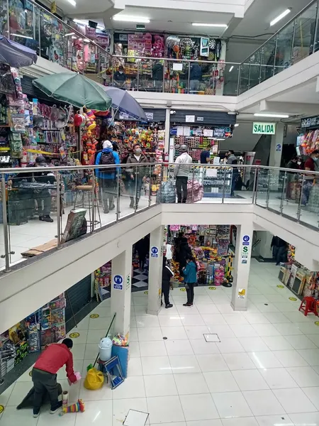 Centro Comercial Mina de Oro