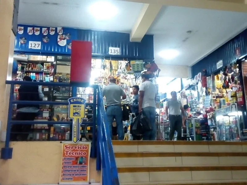 Centro Comercial Paruro