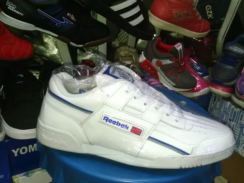 Centro Comercial Señor De Luren