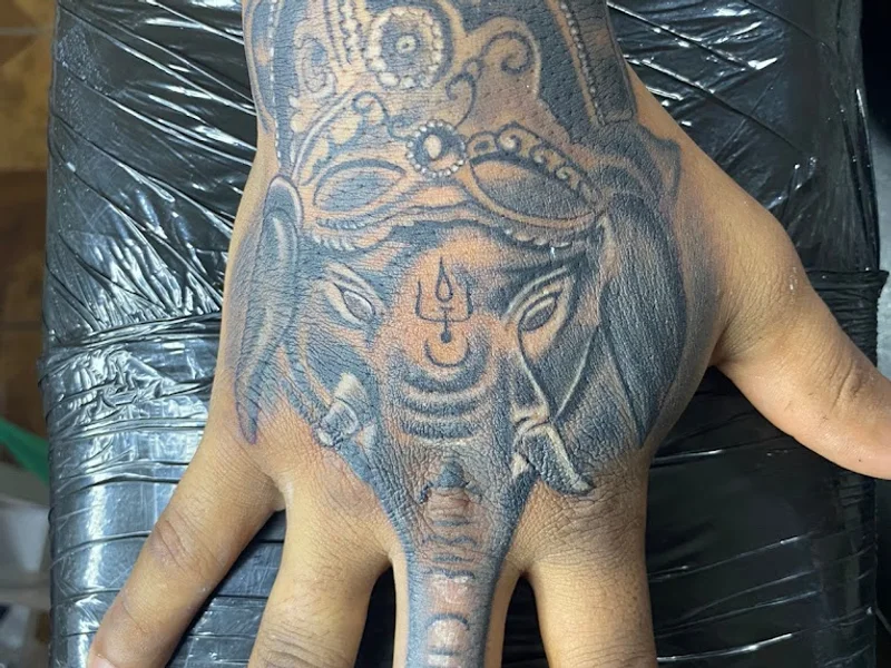 Illuminati Tattoo 24 sede SJL