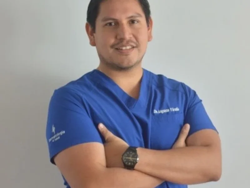 Dr. Augusto Vicuña Ríos, Dermatólogo