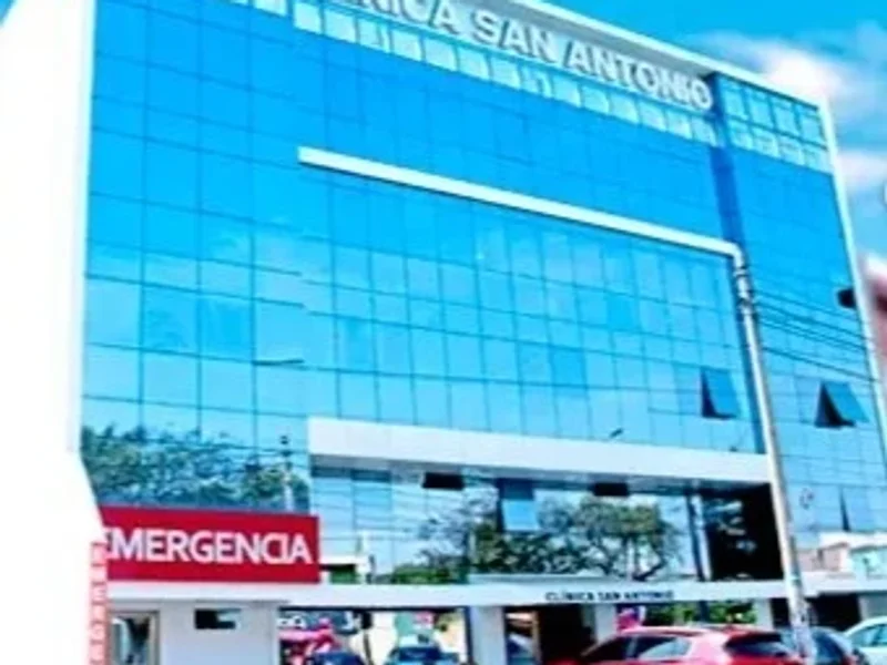 Dra. Karold Roncal Pretel, Dermatólogo