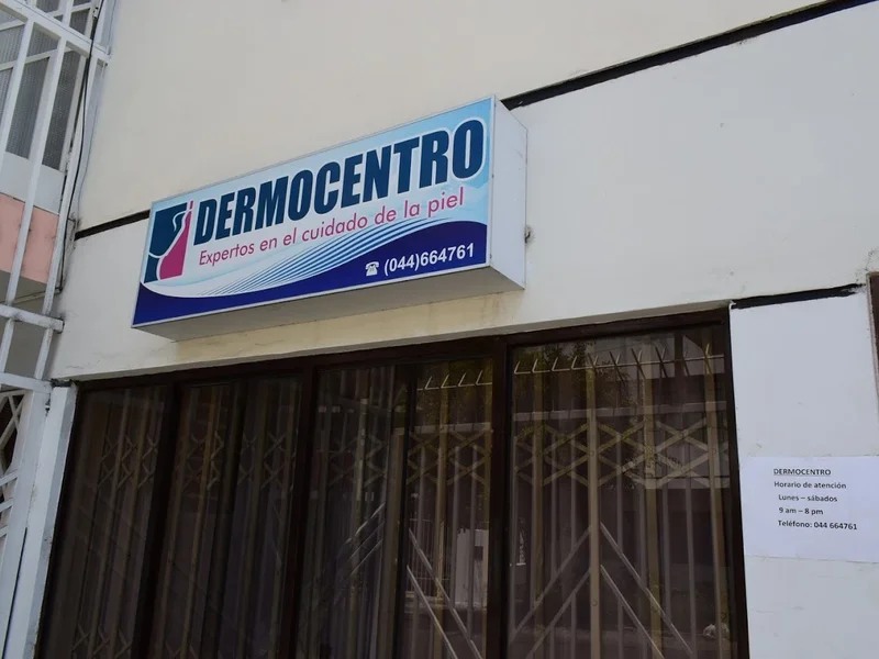 Dermatologo Hernán Padilla Corcuera