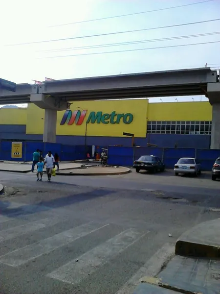 Supermercado Metro - Próceres