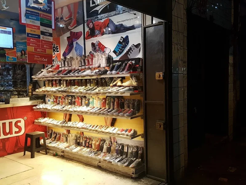 Zapatería ROCKFERRY