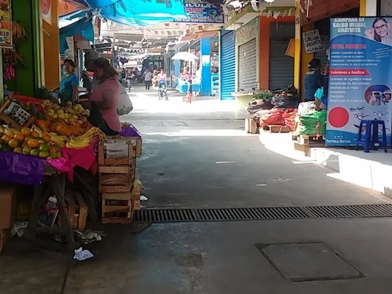 Mercado 12 de Febrero