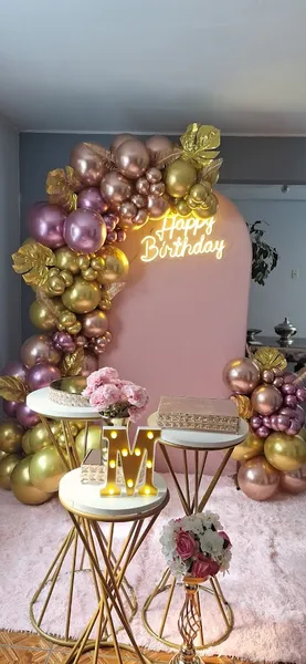 FLORES, DETALLES Y DECORACIONES LA ESPERANZA