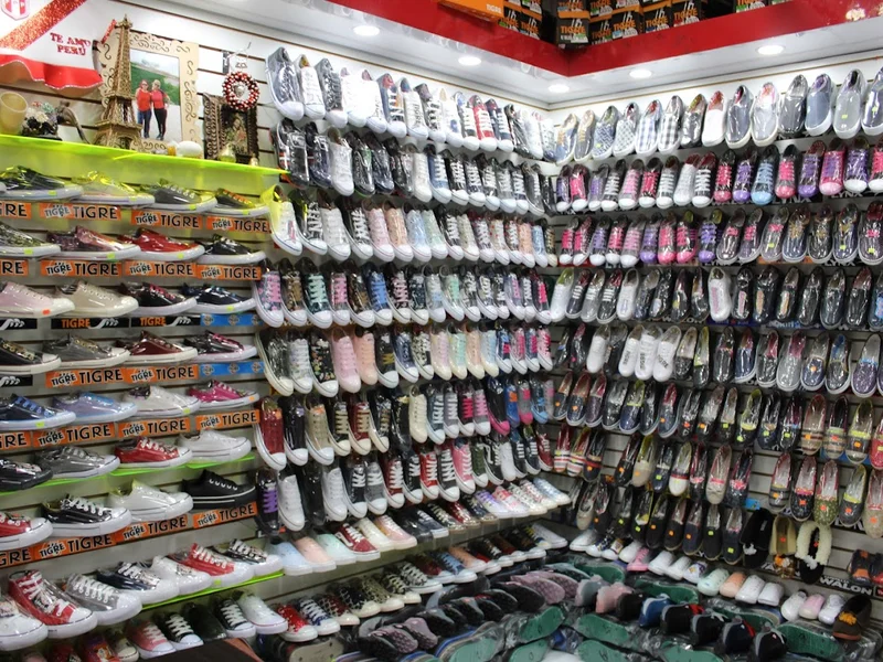 Calzamas | Zapatillas y Botas de Jebe | Ventas Por Mayor