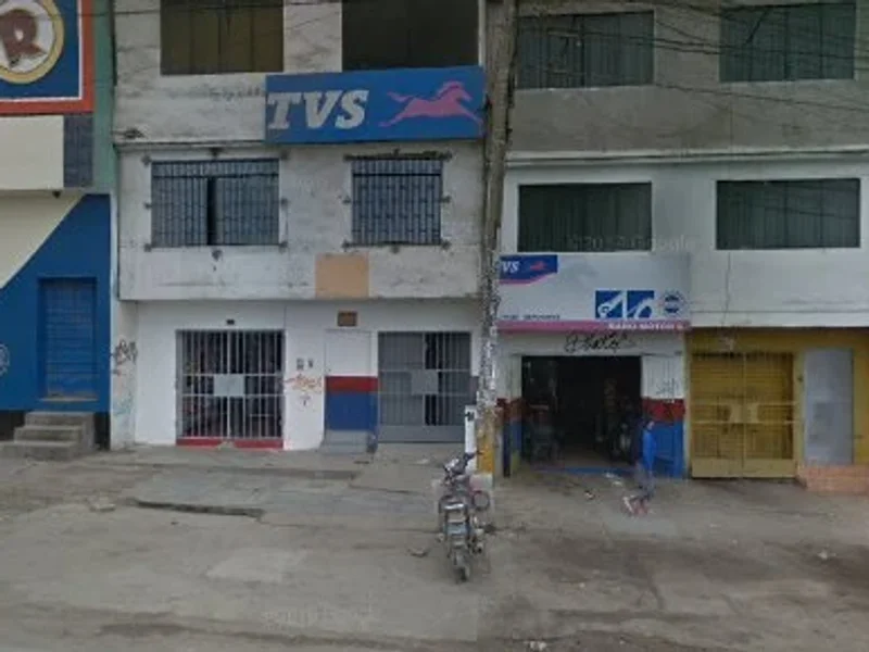 GoldenHouse Show Bar Pub