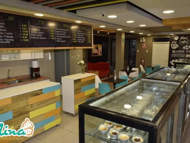 Nina Pasteleria Café