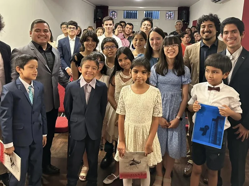 Escuela de Piano - Piano Clases Perú