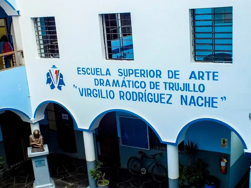 Escuela Superior De Arte Dramatico