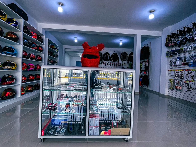 Leo Motos Peru Chorrillos